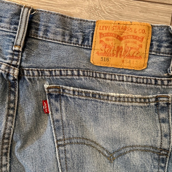 Levi's 516 Light Wash Slim Straight Distressed Jeans - Picture 8 of 9